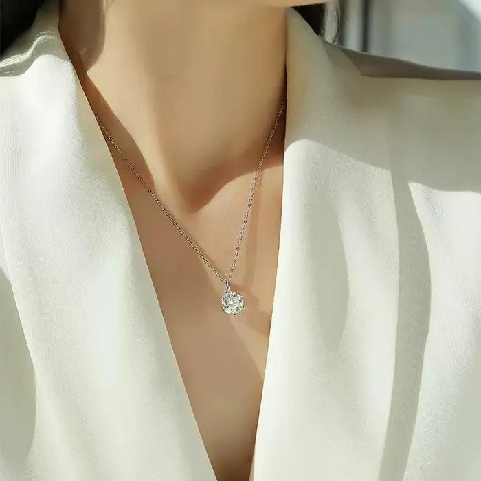 NANA VIVI Collier élégant et scintillant pour femme, accessoire de bijouterie