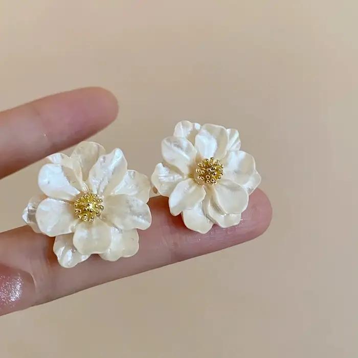 Boucles d'oreilles de luxe en micro-zircon et perles blanches camélia pour femme, élégantes, imitation perle, fleur, bijoux de fête et de mariage