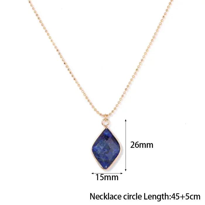 Collier pendentif en lapis-lazuli bleu irrégulier