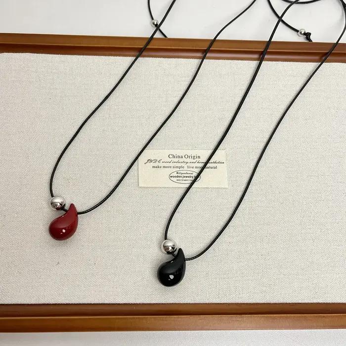 Collier pendentif goutte rouge simple coréen pour femme