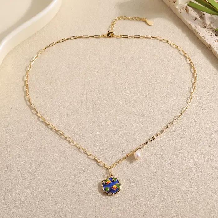 Collier pendentif fleur émaillée vintage français pour femme, chaîne maillons trombone perle baroque, bijou ras-du-cou rétro doré