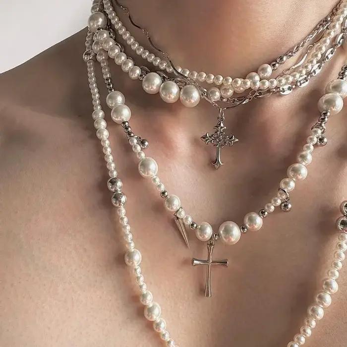 Pendentif de collier long en acier titane perle en différentes façons