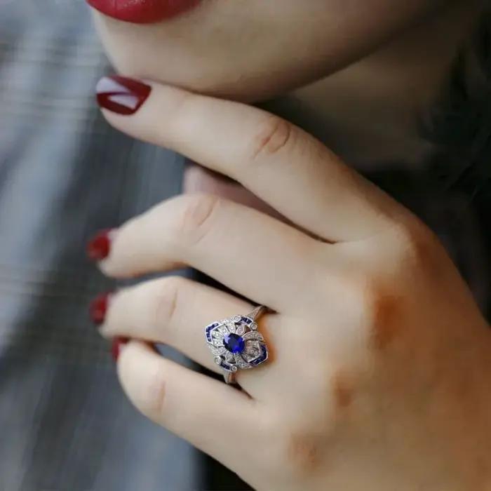 Bagues de luxe en saphir bleu clair pour femmes