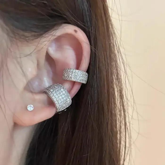 Clip d'oreille en forme de C de luxe entièrement orné de strass pour femmes