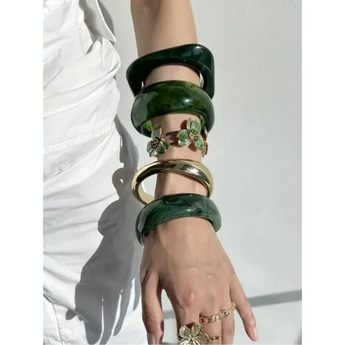 Bracelet rétro exagéré en métal irrégulier