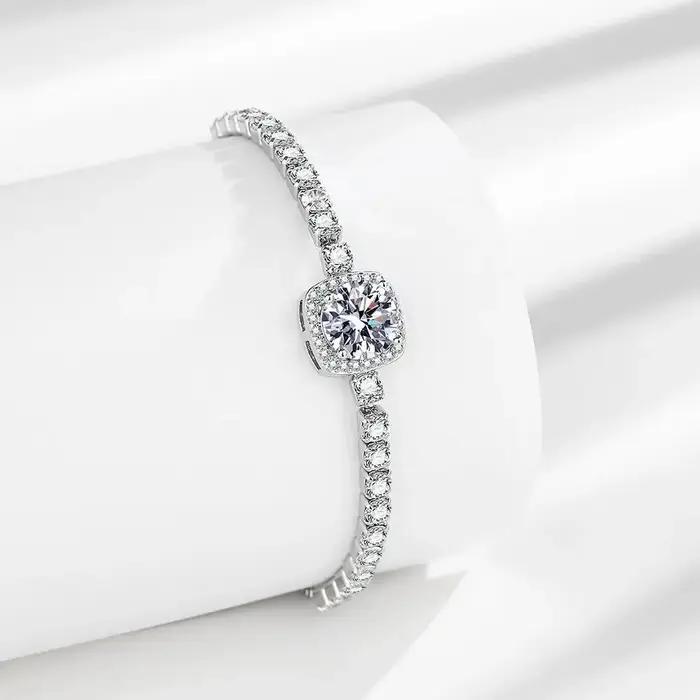 Bracelet en argent sterling 925 avec zircon imitation moissanite taille princesse carrée de 2 carats