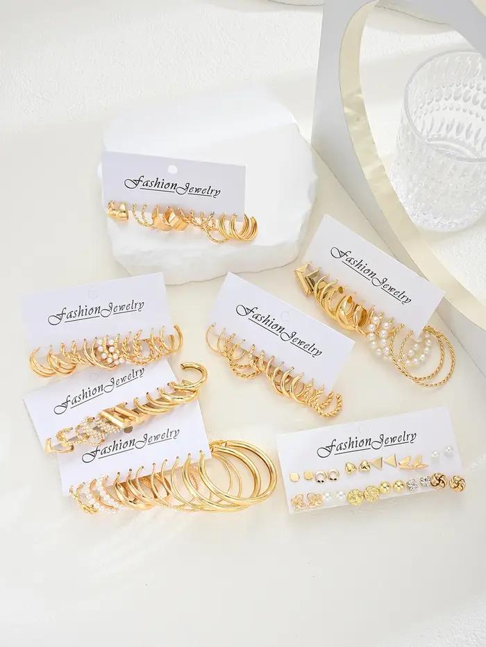Ensemble de boucles d'oreilles géométriques dorées pour femmes