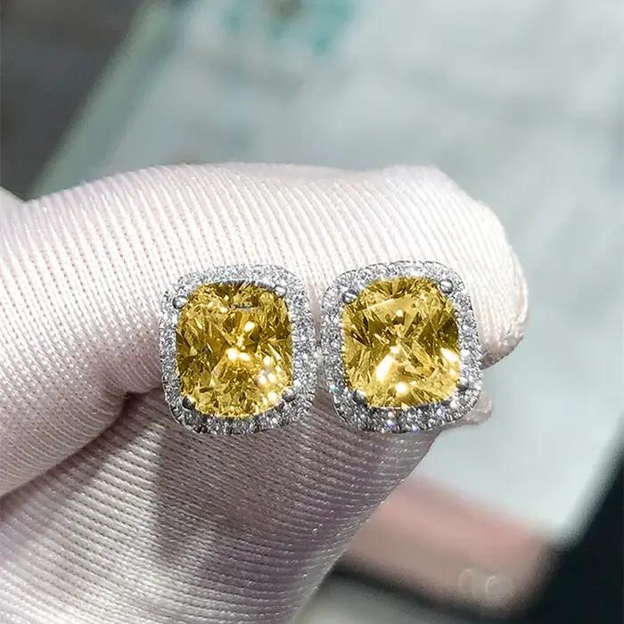Boucles d'oreilles de luxe pour femmes élégantes et sophistiquées design géométrique zircone cubique or jaune clair occasions spéciales cadeau chic