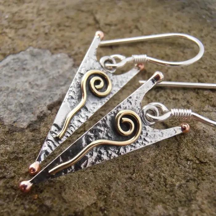 Boucles d'oreilles pendantes de style tribal vintage