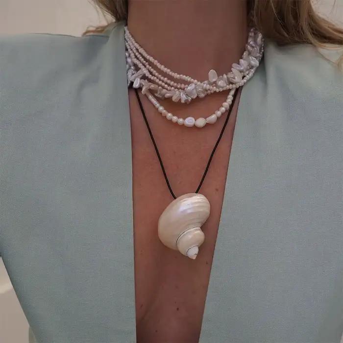 Collier pendentif en coquille de conque naturelle pour femmes et filles chaîne longue réglable pour party et plage bijou mode occassionnels