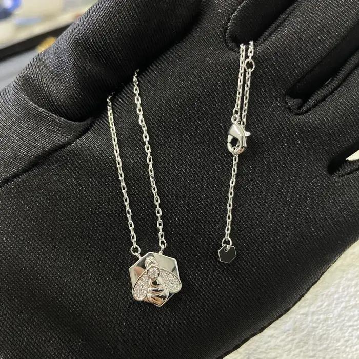 Nouveau produit tendance : collier abeille sculpté, bijou exquis adapté aux femmes, cadeau idéal pou