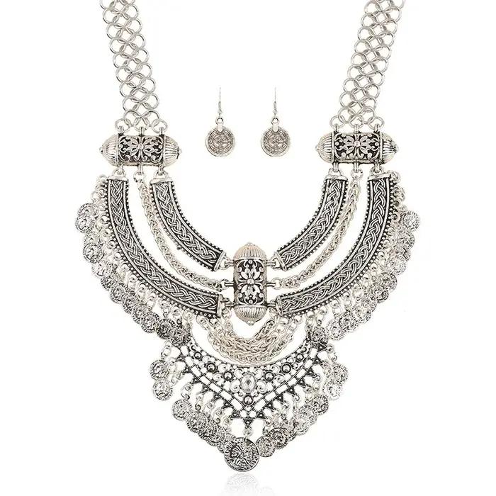Ensemble de bijoux bohèmes géométriques plaqués argent collier ras du cou et boucles d'oreilles pour femmes occasions spéciales
