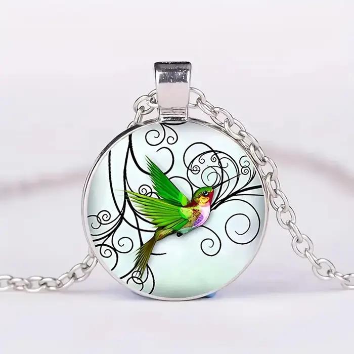 Mignon rond colibri dôme en verre Cabochon pendentifs colliers oiseau forêt tropicale bijoux accessoires