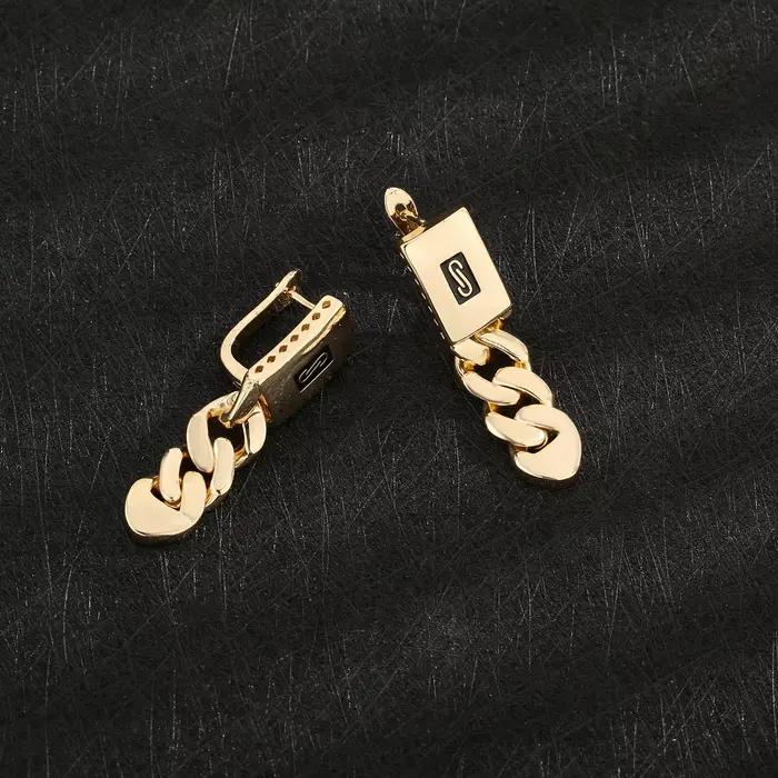 Boucles d'oreilles Monaco classiques en matériau hypoallergénique 14K – Accessoires simples pour les déplacements et la