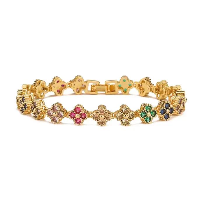 Ensemble de bijoux rétro en laiton plaqué or 18 carats avec motif floral et zircone cubique blanche pour femmes occasions spéciales