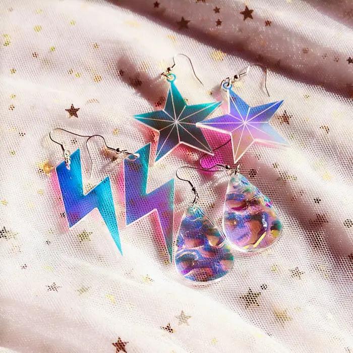 Boucles d'oreilles en acrylique étoile et pluie irisées pour femmes, design géométrique laser-cut, bijoux de déclaration pour soirée, mariage, banquets et vie quotidienne