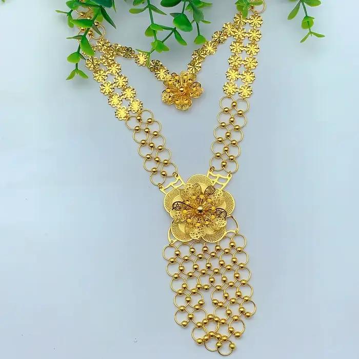 Parure de bijoux de luxe indienne avec collier long à fleurs et boucles d'oreilles pour femme