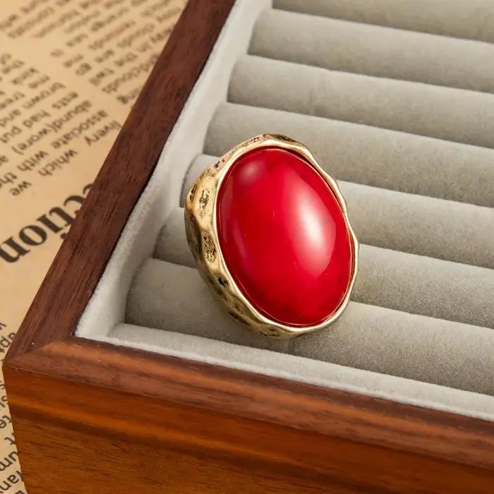Bague rétro ovale en résine rouge pour femmes