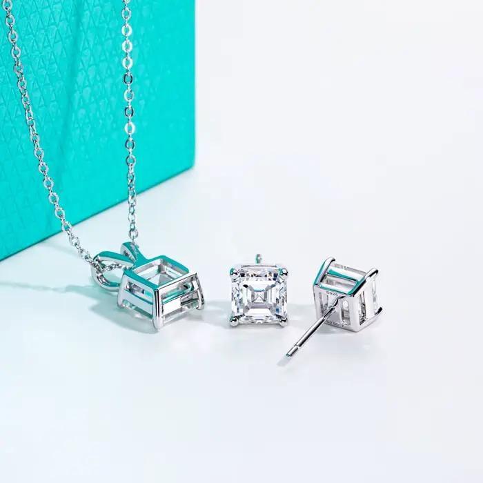 Ensemble de bijoux de mariage AnuJewel Moissanite Asscher collier et boucles d'oreilles en argent sterling 925 avec plaquage or 18 carats pour femmes occasions spéciales