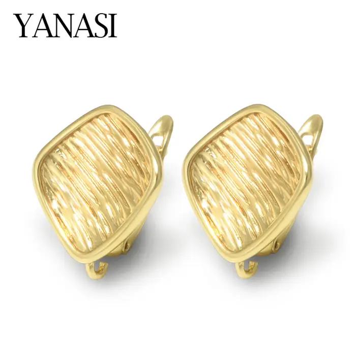 1 paire de crochets de boucles d'oreilles plaqués or 18 carats
