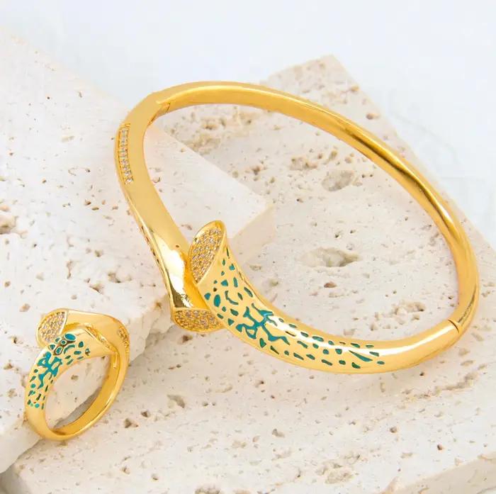 Ensemble de bracelets plaqués or saoudien de luxe pour femmes