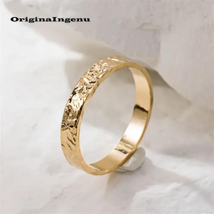 Bague martelée faite à la main remplie d'or 14K