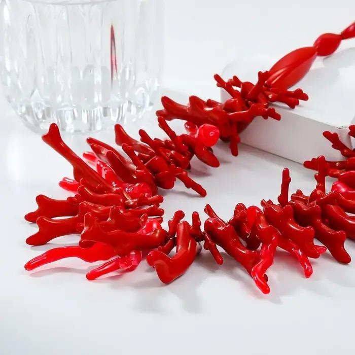 Collier ras du cou en corail rouge pour femmes