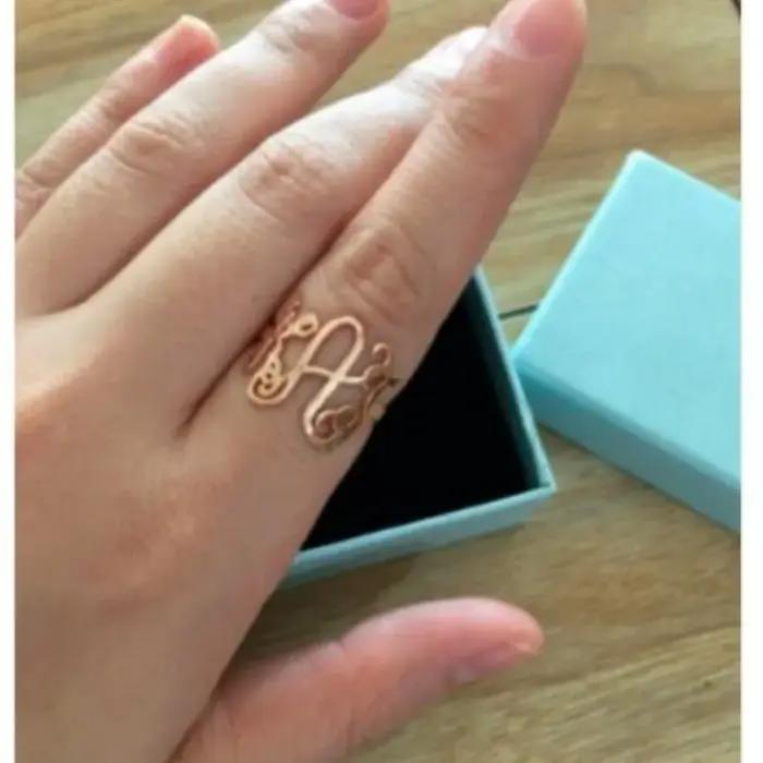 Personnalisation personnalisée avec bague cadeau de bijoux initiales pour femmes, bagues de nom de l