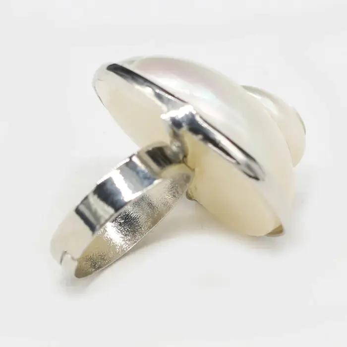 Bague ronde en pierre de coquillages naturels blancs style bohème pour femme bijou mode géométrique à porter pour occasions spéciales