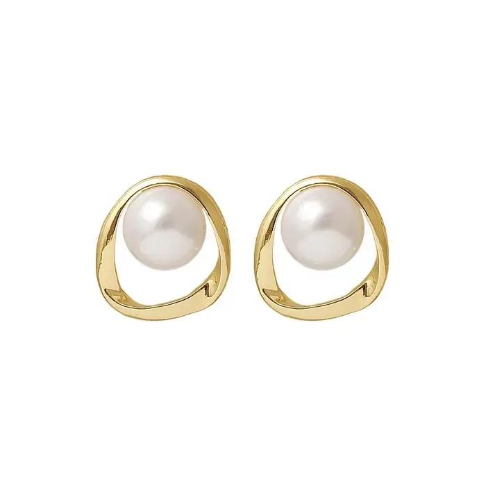 Boucles d'Oreilles Rondes en Imitation de Perles Dorées Design Coréen Délicat et Irrégulier Bijoux Inhabituels à la Mode 2023 Occasions Spéciales