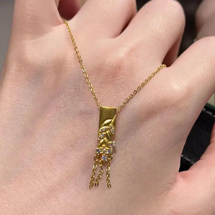 Collier d'étoiles scintillantes en plaquage d'argent serti de zirconium pour femmes occasions spéciales anniversaire mariage soirée de gala