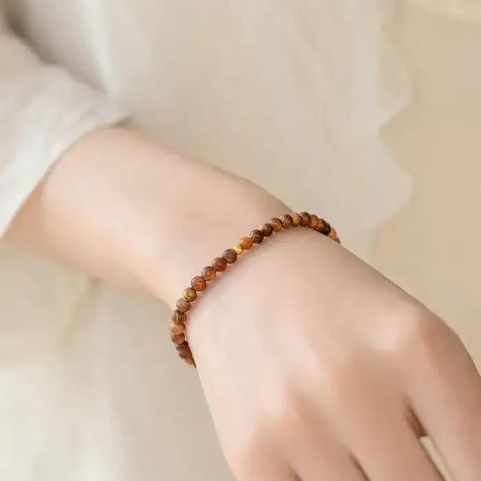 Bracelet de perles de Bouddha CYTUPR en bois de santal pour femmes classique élégance spiritualité méditation occasions spéciales