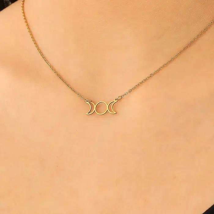 Collier déesse Triple Lune Hekat mythologie grecque bijou acier inoxydable cadeau femme occasions spéciales