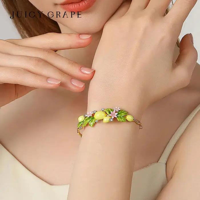 Bracelet Citron Émaillé Plaqué Or 'Juicy Grape' Femme Bohème Réglable Occasions Spéciales Fleur Fruit Jaune