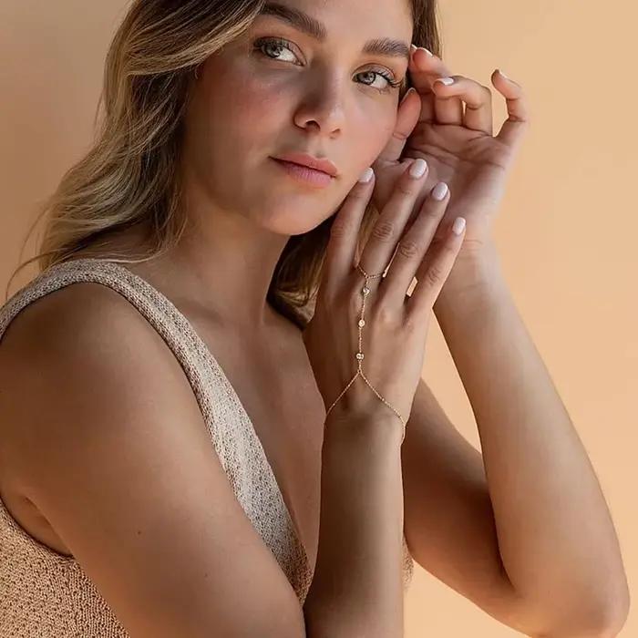 Chaîne à main anneau Bracelet bijoux pour femmes fille délicate 14k plaqué or à la mode 2024 été