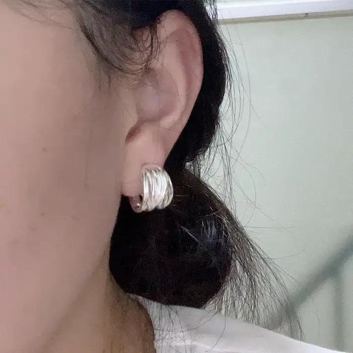 Boucles d'oreilles lignes Interware couleur argent pour femmes