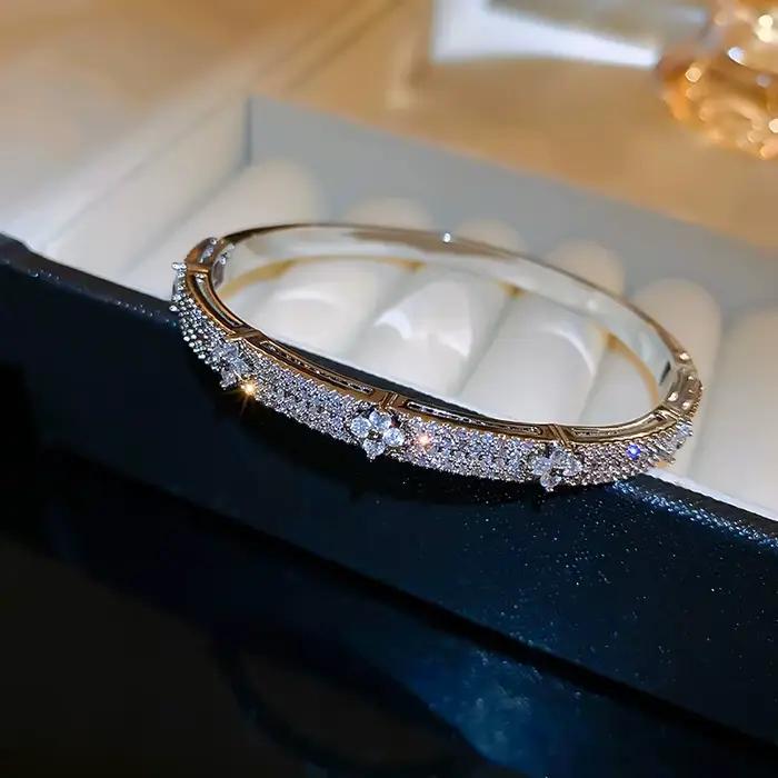Bracelet jonc plaqué or et argent brillant avec zircon cubique