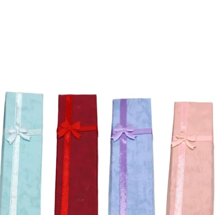 Boîtes à bijoux élégantes en papier pour femmes avec tissu intérieur, idéales pour ranger et offrir des bijoux pour mariages, anniversaires et autres occasions spéciales