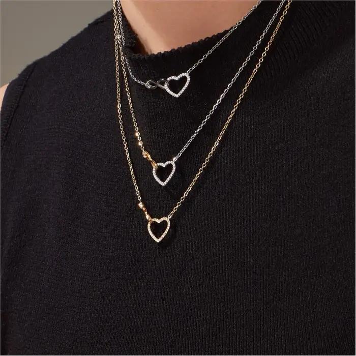 Pendentif infini et cœur pour toujours collier et bracelet en acier inoxydable plaqué or 18 carats pour femmes occasions spéciales浪漫永恒爱情项链吊坠配饰女性夏季慈禧太后 Necklace