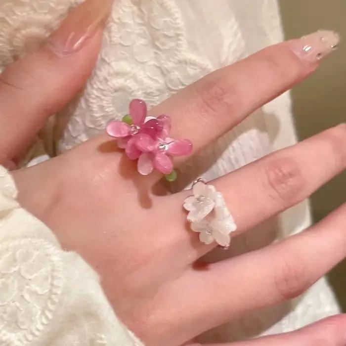 Bague romantique en forme de fleur violette