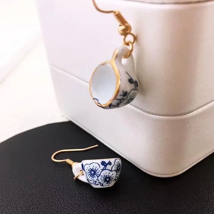 Boucles d'oreilles tasse à thé en céramique vintage faites à la main pour femmes, bijoux de style rétro, cadeaux d'occasion spéciale