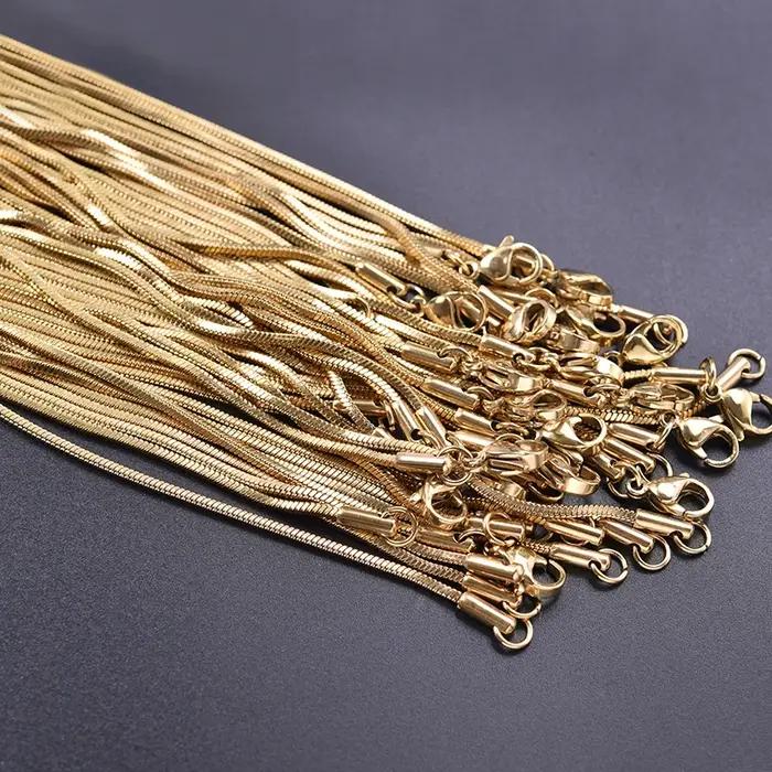 Collier serpent en acier inoxydable avec chaîne serpent pour femmes et hommes occasions spéciales bijoux modernes et élégants
