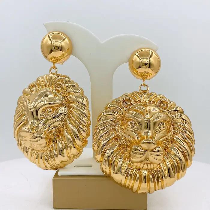 Le fabuleux énorme Lion forme femmes boucle d'oreille percé galvanisé or cuivre alliage couleur grande