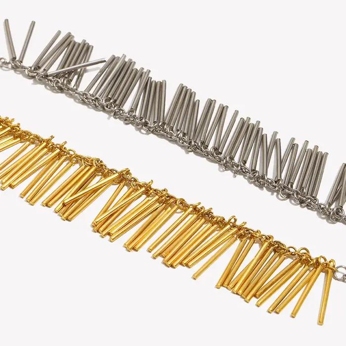 Collier Ligne Gland Exagéré en Acier Inoxydable Plaqué Or 18 Carats pour Femmes Soirées Élégantes Occasions Spéciales
