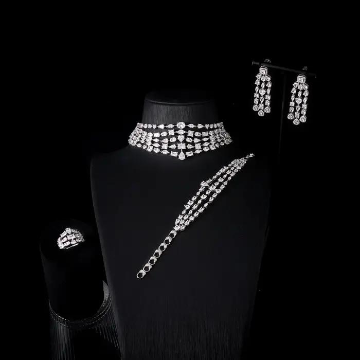 IN JEWELIFE 00113 Ensemble de colliers ras du cou de luxe pour femmes