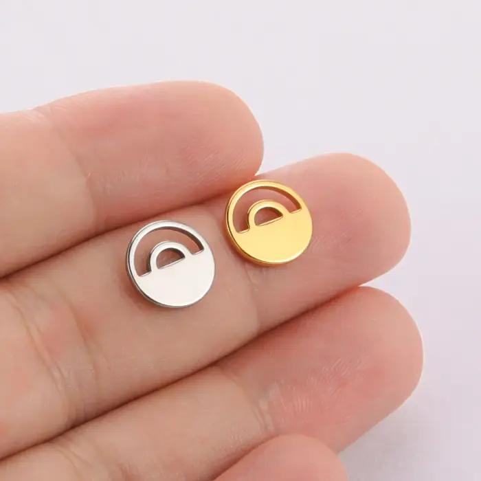 Pendentif Triangulaire Circulaire Creux en Acier Inoxydable
