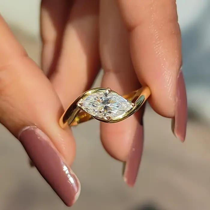 Bague de fiançailles en Moissanite taille Marquise 1/2CT