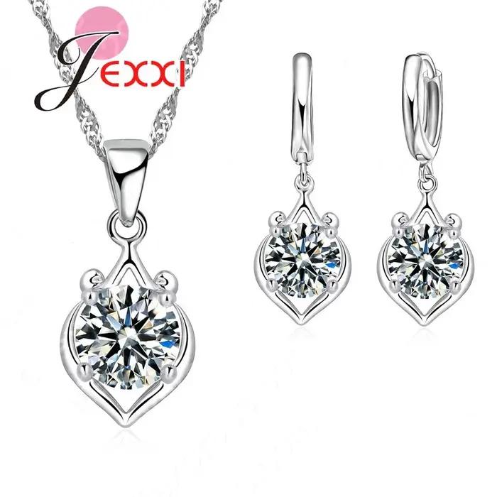 Charmant ensemble de bijoux de luxe élégant avec pendentif en strass comprenant des ensembles de collier/boucles