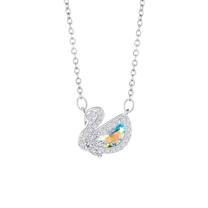 Collier pendentif cygne designer en argent sterling incrusté de zircons et cristaux colorés pour femmes élégantes occasions spéciales
