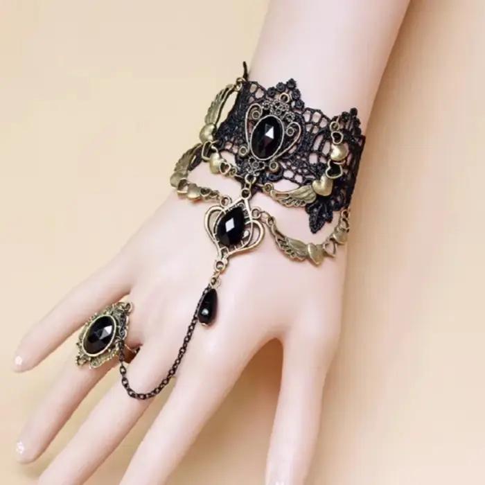 Collier gothique victorien en dentelle noire avec pendentif cristal pour femmes et filles occasions spéciales soirée festive